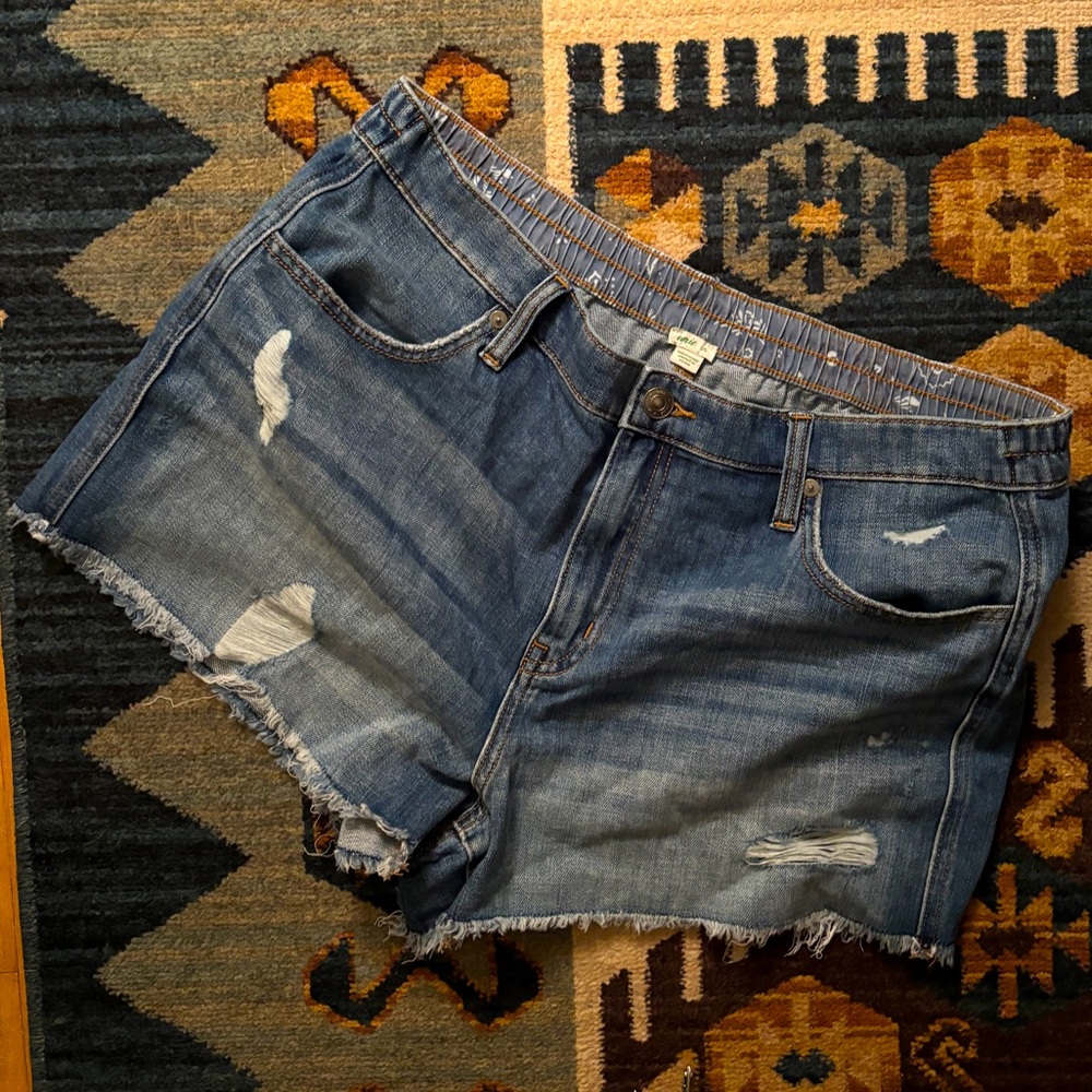 Aerie Cutoff Jean Shorts